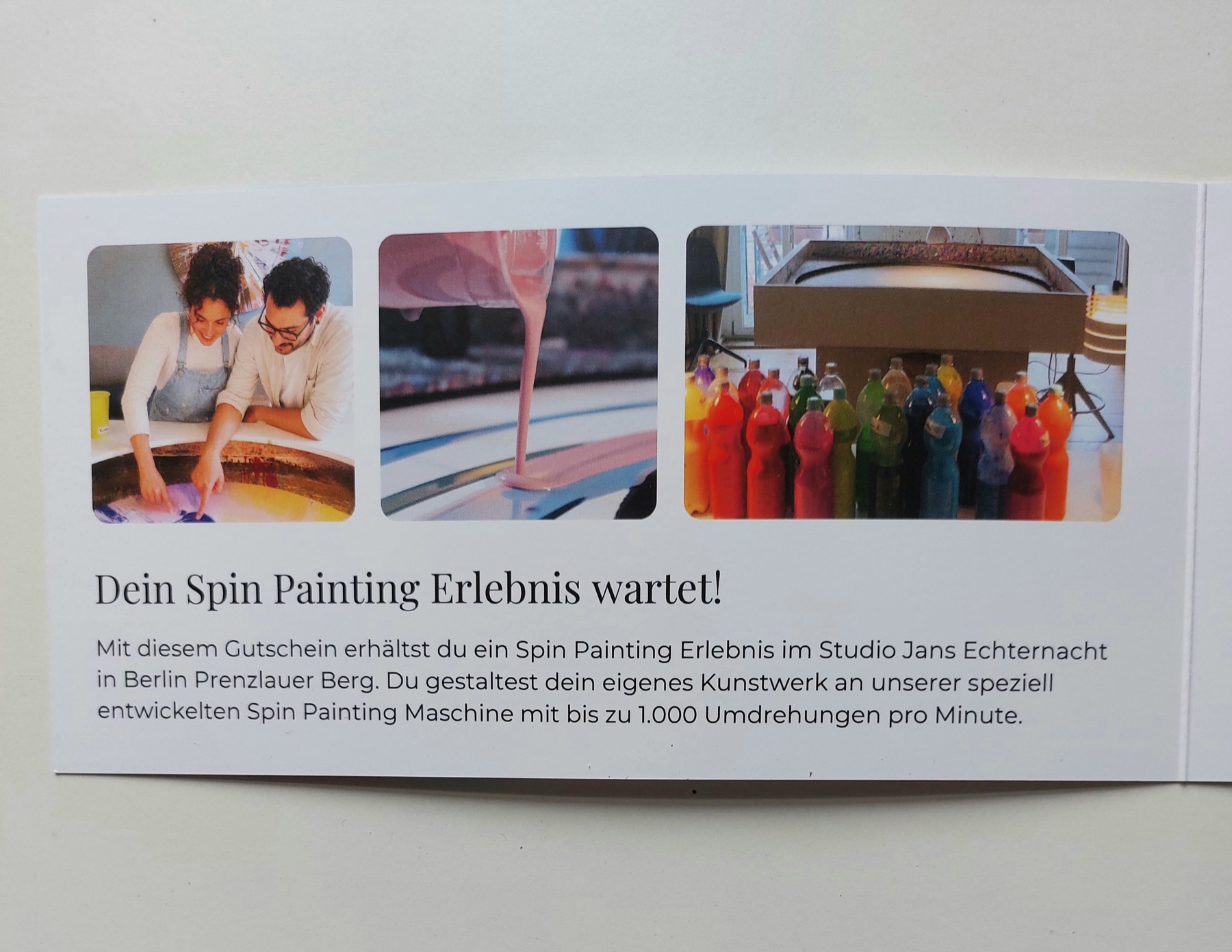 Innenseite einer Spin Painting Gutschein-Klappkarte mit Bildern und Text