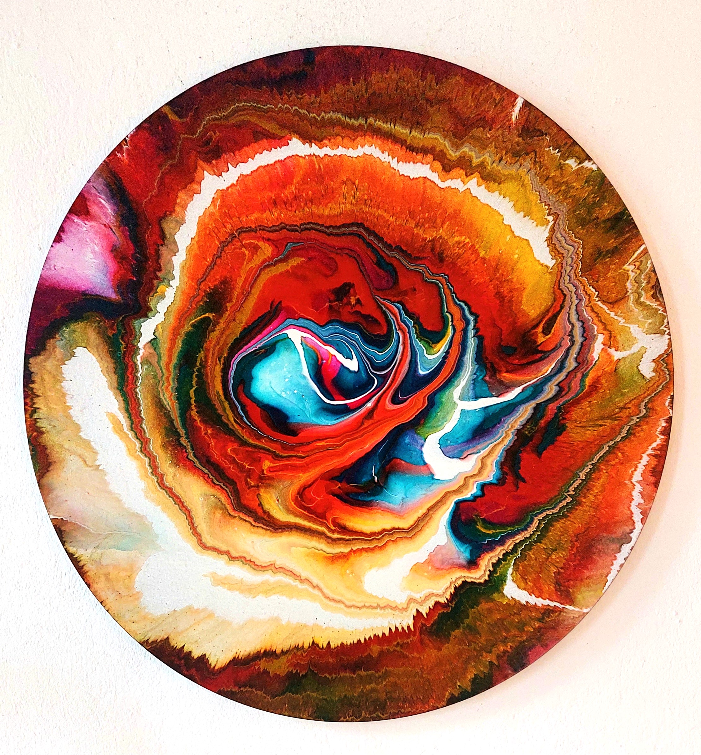 Rundes Spin Painting in Orange, Rot und Türkis