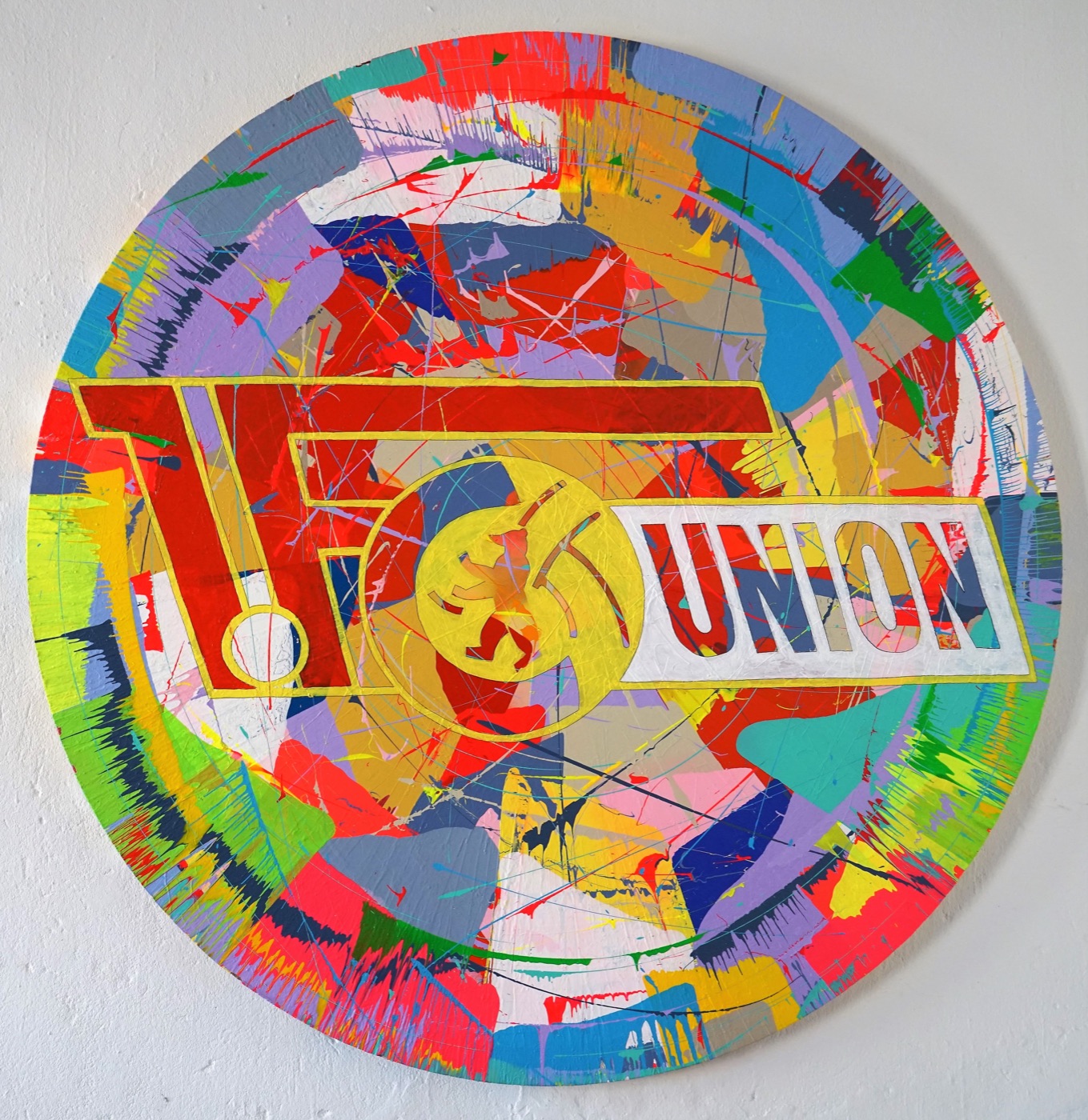 Round original spin painting with a Union Berlin emblem