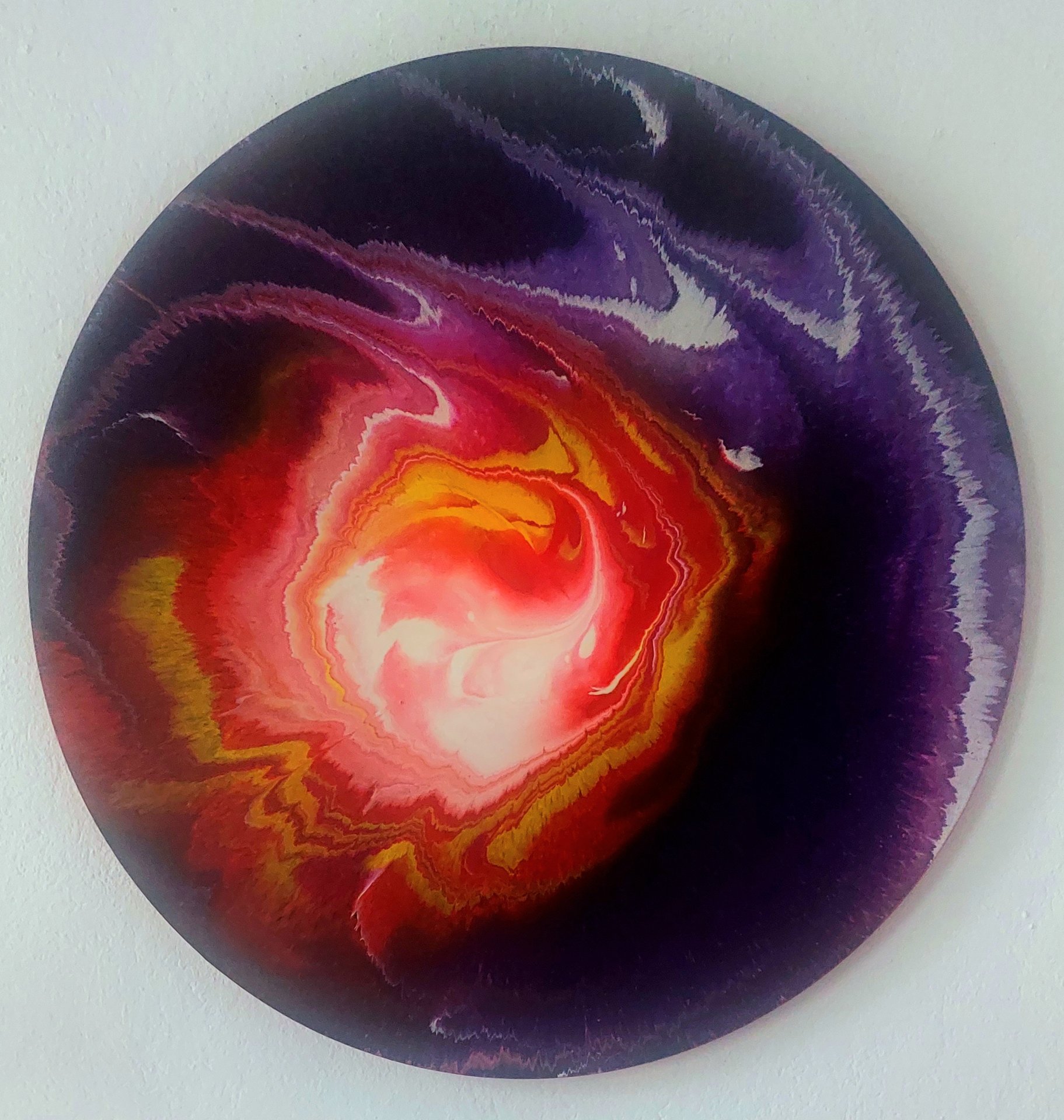 Spin painting in a private workshop