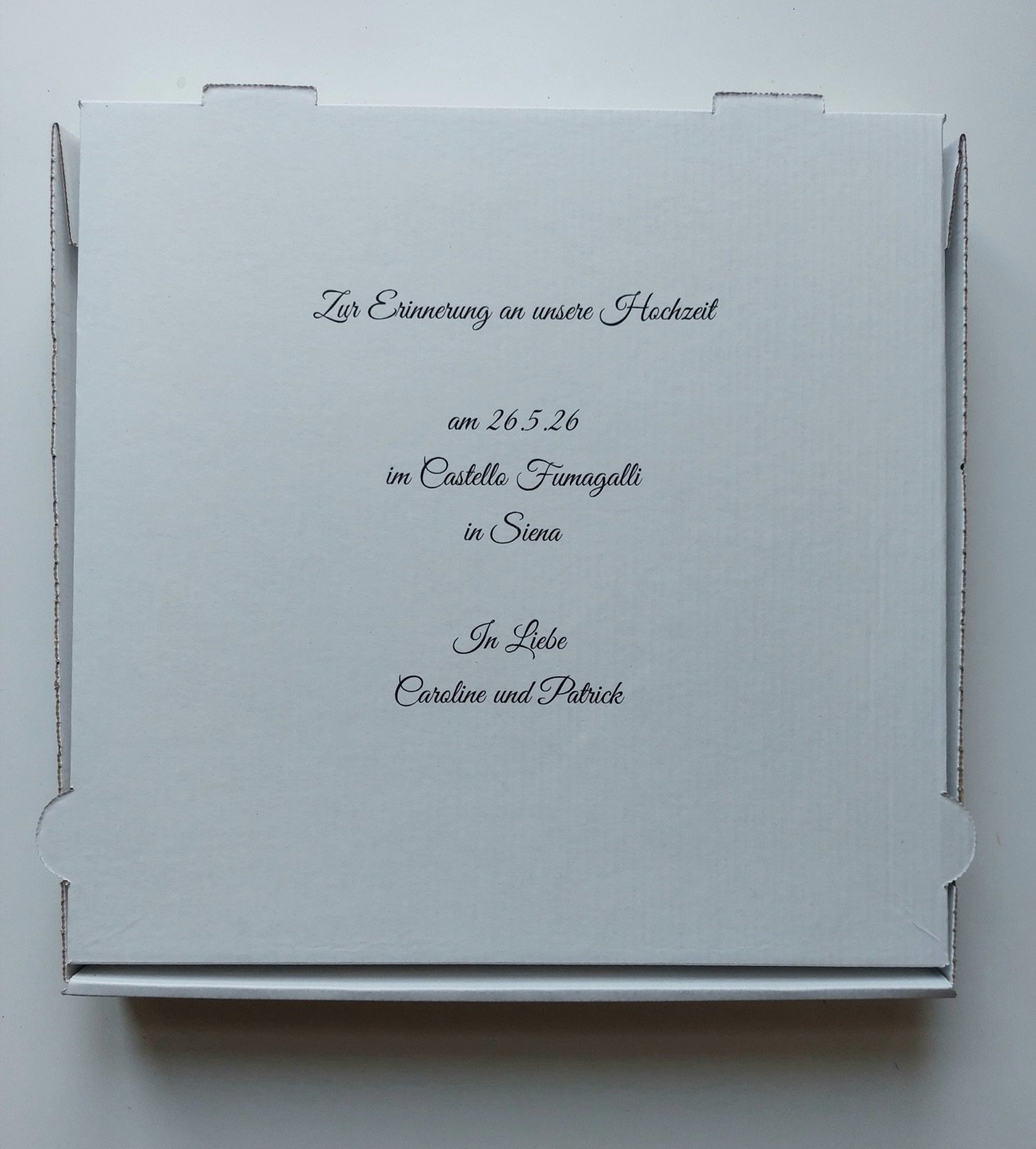 Transport box for wedding spin painting with custom print