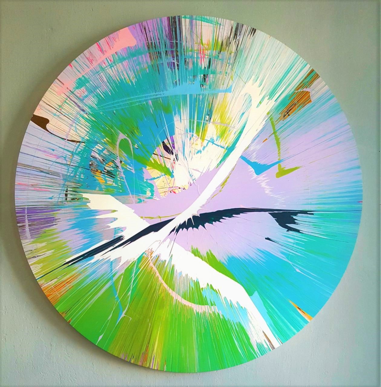 Finished round spin art piece